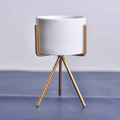 Desktop Nordic Retro Iron Frame Flower Pot on Hollow Iron Stand for Garden Room Decoration and 3 Capacity Plant Storage