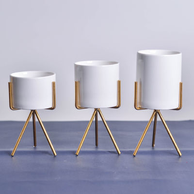 Desktop Nordic Retro Iron Frame Flower Pot on Hollow Iron Stand for Garden Room Decoration and 3 Capacity Plant Storage